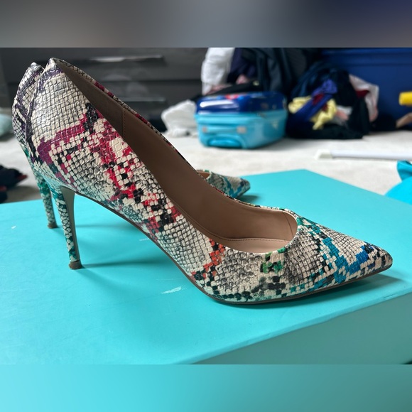 Faux snakeskin, rainbow shoes - Picture 2 of 6